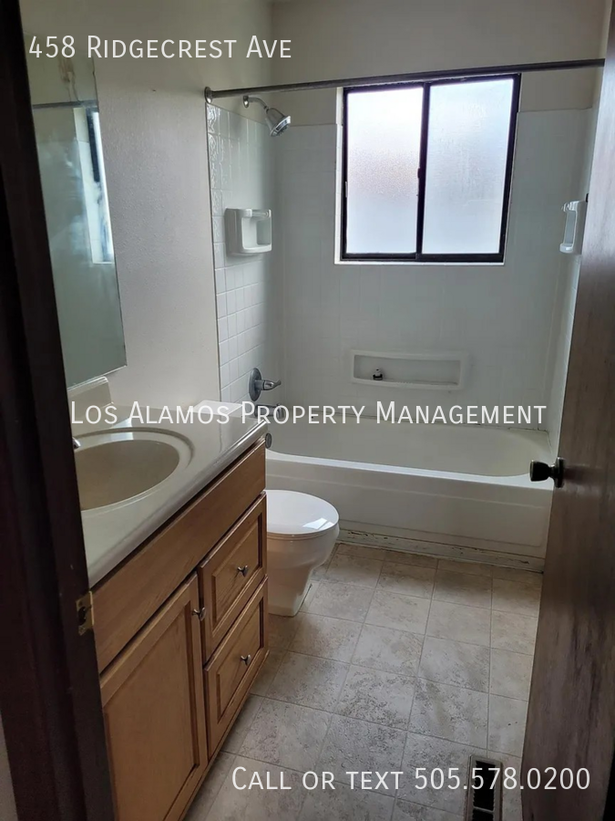 458 Ridgecrest Ave - Photo 7 of 15