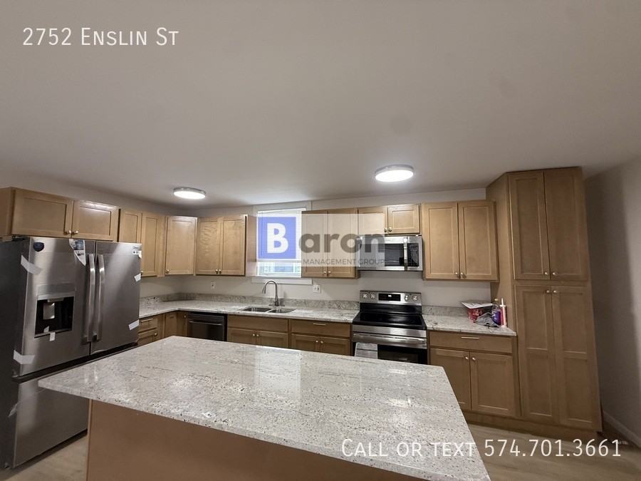 2752 Enslin St - Photo 4 of 21