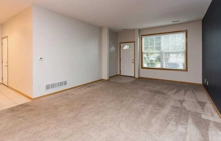 277 S 79th St #606 - Photo 4 of 19