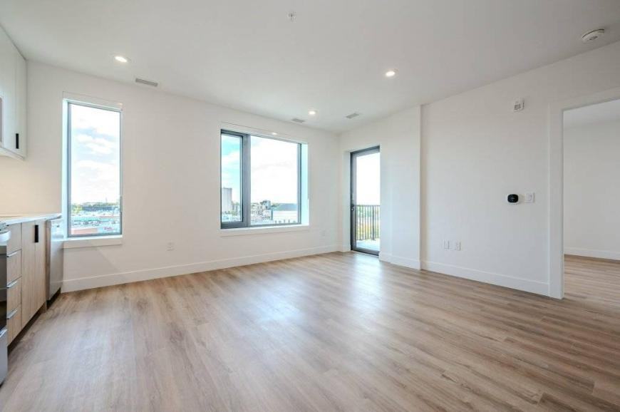 168 King St S - Photo 7 of 10