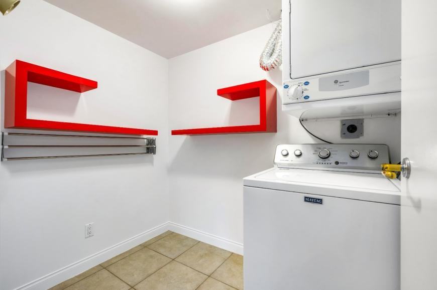 6688 Arcola St - Photo 3 of 5