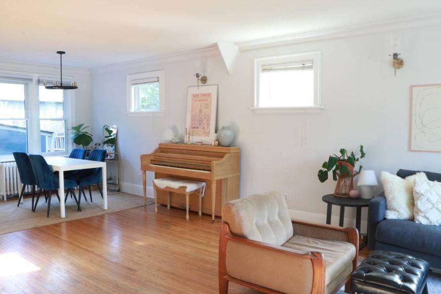 116 Wellington St N - Photo 2 of 10