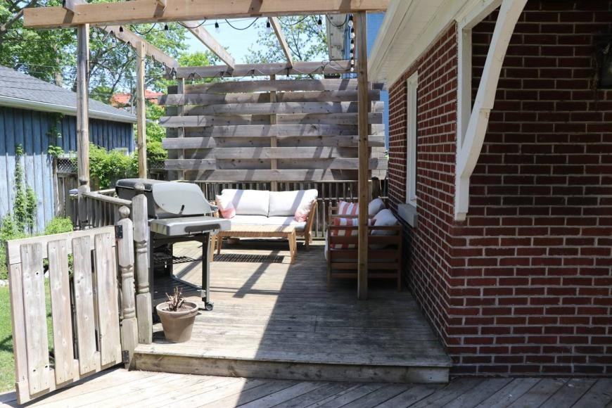 116 Wellington St N - Photo 4 of 10