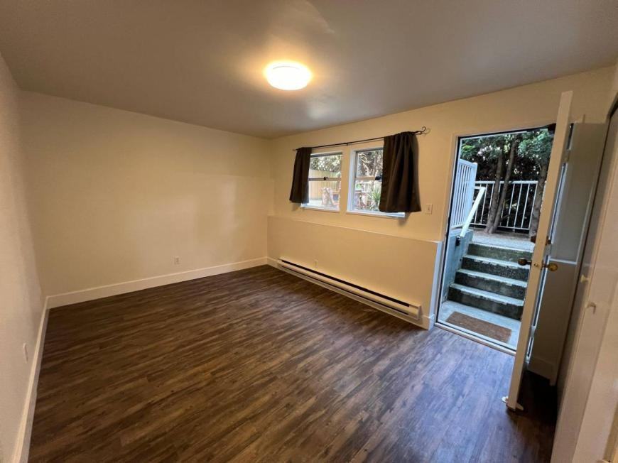 315 13th Ave W - Photo 4 of 10