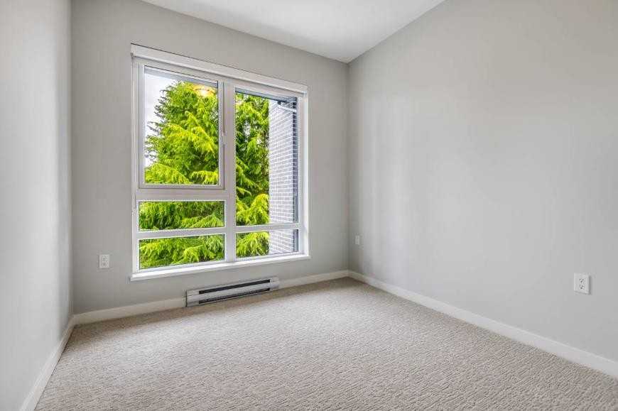 615 Cottonwood Ave - Photo 4 of 8