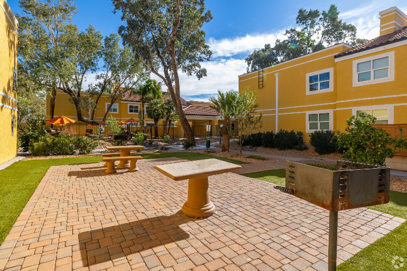 4880 E 29th St - Photo 2 of 9