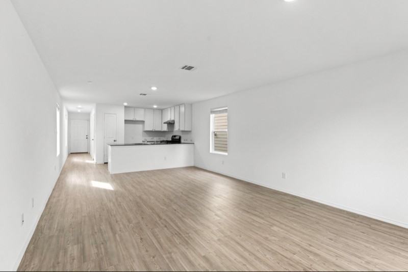 10824 Presa Way - Photo 3 of 7