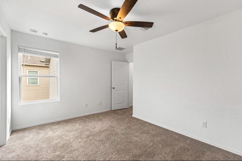 10824 Presa Way - Photo 5 of 7