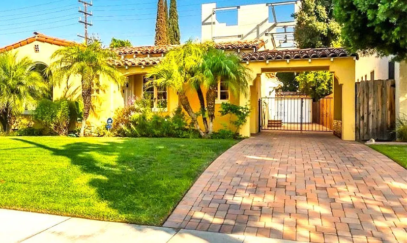 609 Ivy St - Photo 2 of 13