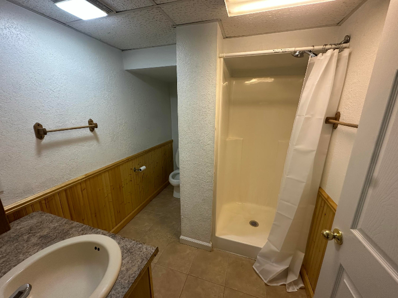 14915 Old Michigan Ave - Photo 3 of 7