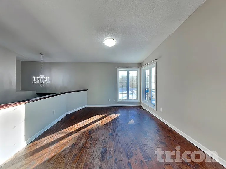 1525 Independence Ave N - Photo 2 of 10