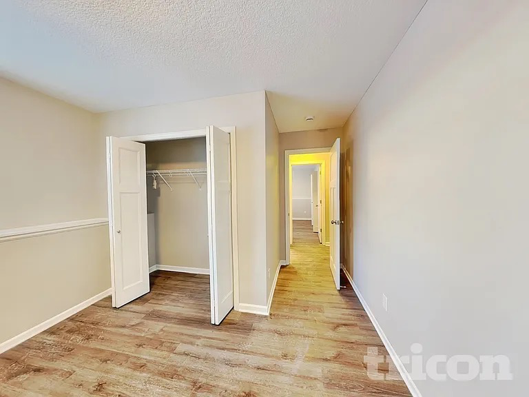 1525 Independence Ave N - Photo 7 of 10