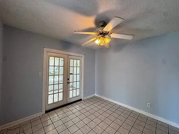 1461 Turkey Ridge Rd #C - Photo 4 of 10