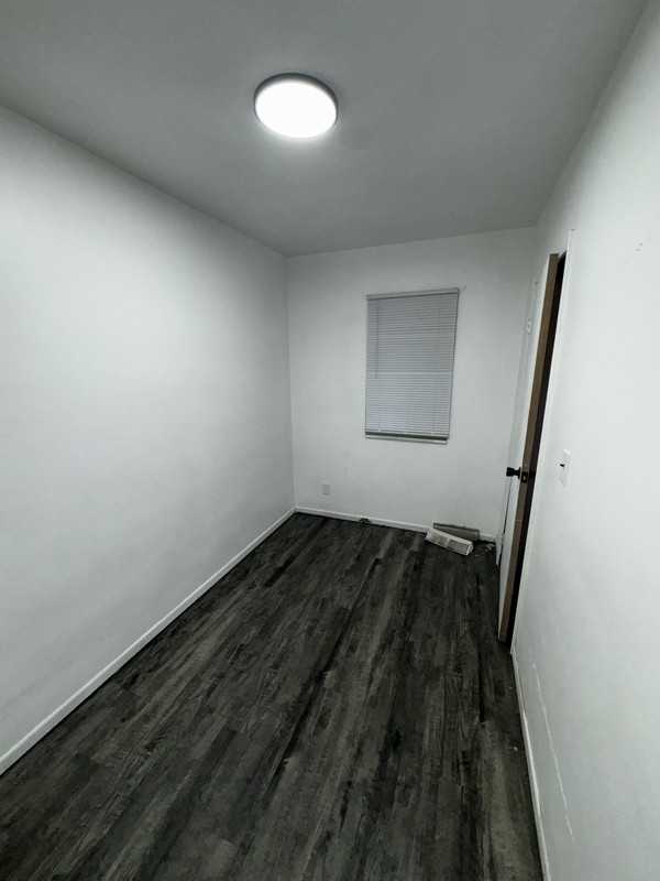 2219 Woodford St - Photo 3 of 7