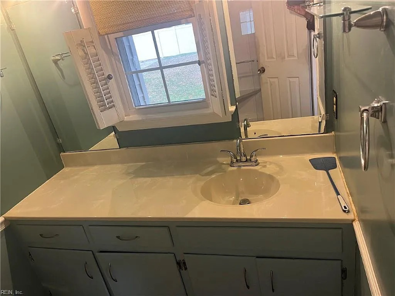 73 Colombia Dr - Photo 6 of 11