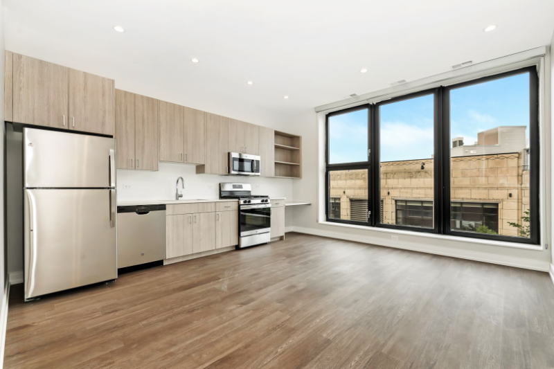 1978 N Milwaukee Ave - Photo 5 of 12