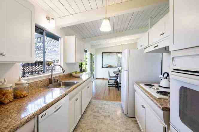 2516 Dell Ave - Photo 6 of 18