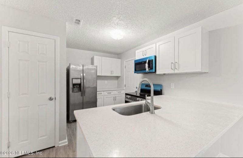 1543 Brook Forest Dr - Photo 3 of 9