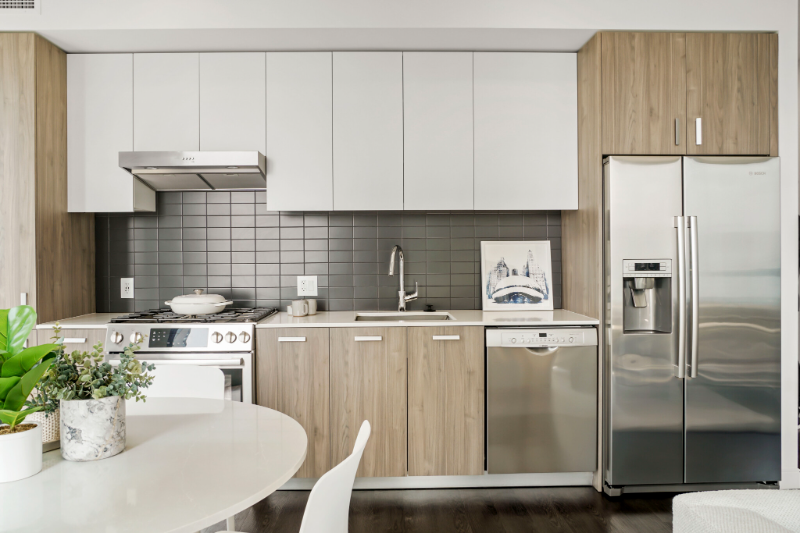 481 E Waterside Dr - Photo 5 of 20