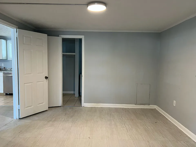 4102 Seaview St #3 - Photo 4 of 5