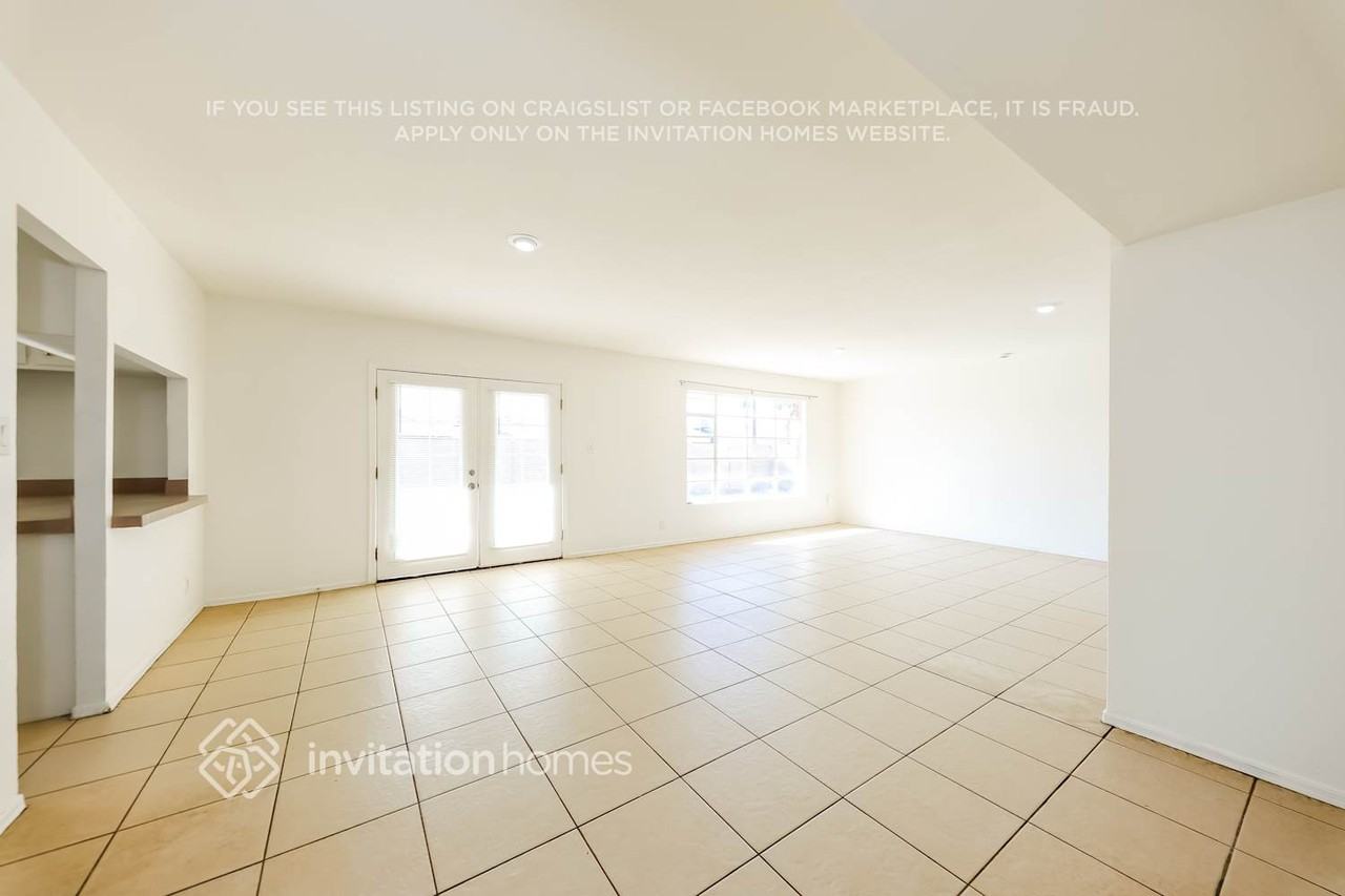 4147 W Tuckey Ln - Photo 6 of 17