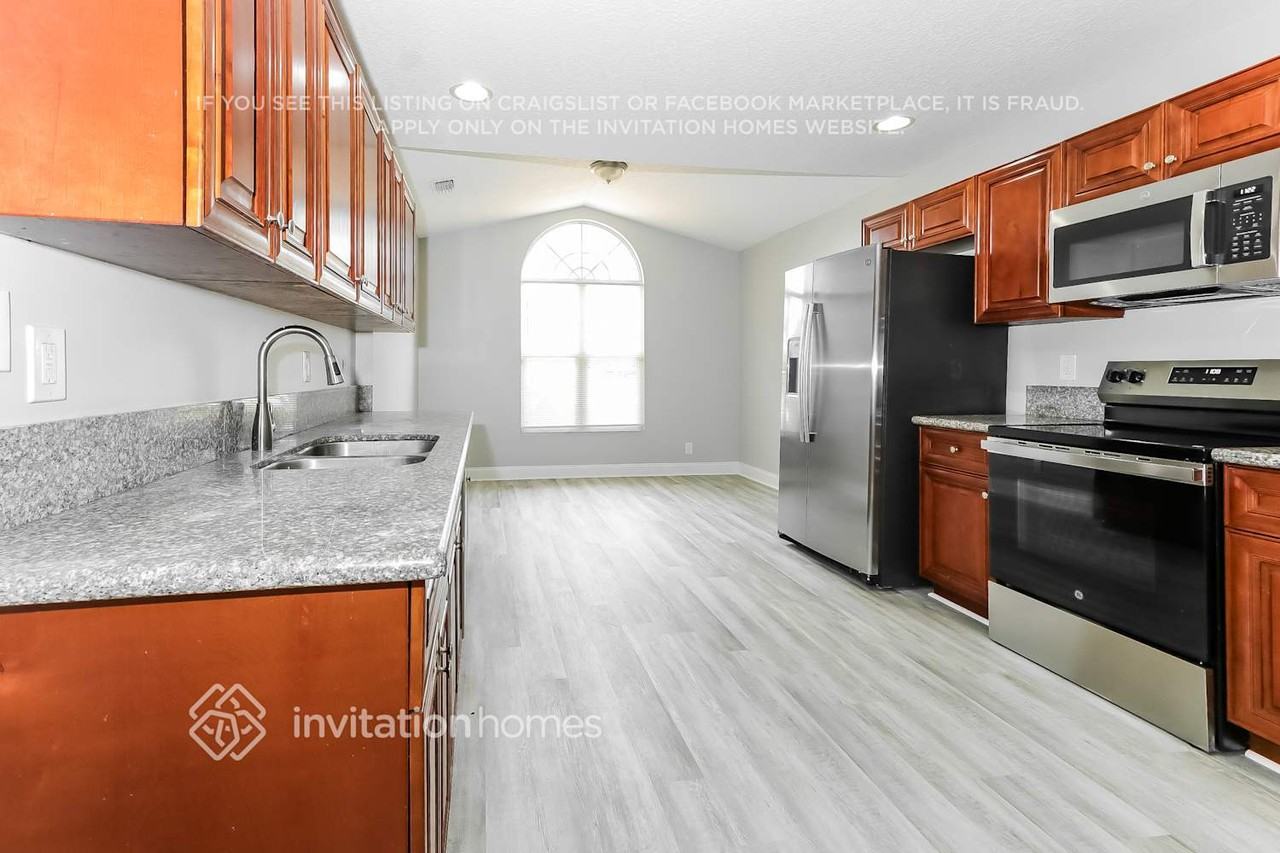 13252 78th Pl N - Photo 7 of 18
