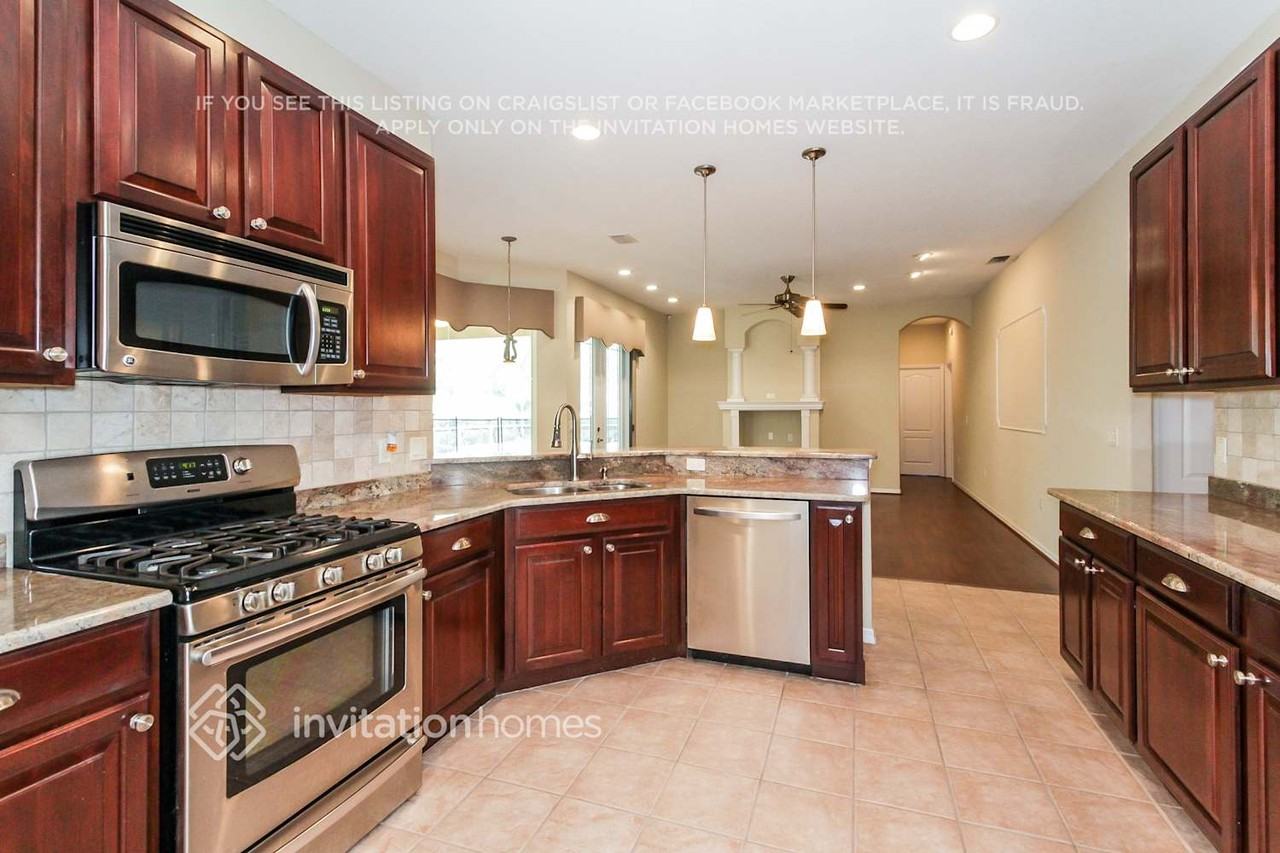 7317 Loblolly Bay Trl - Photo 6 of 22