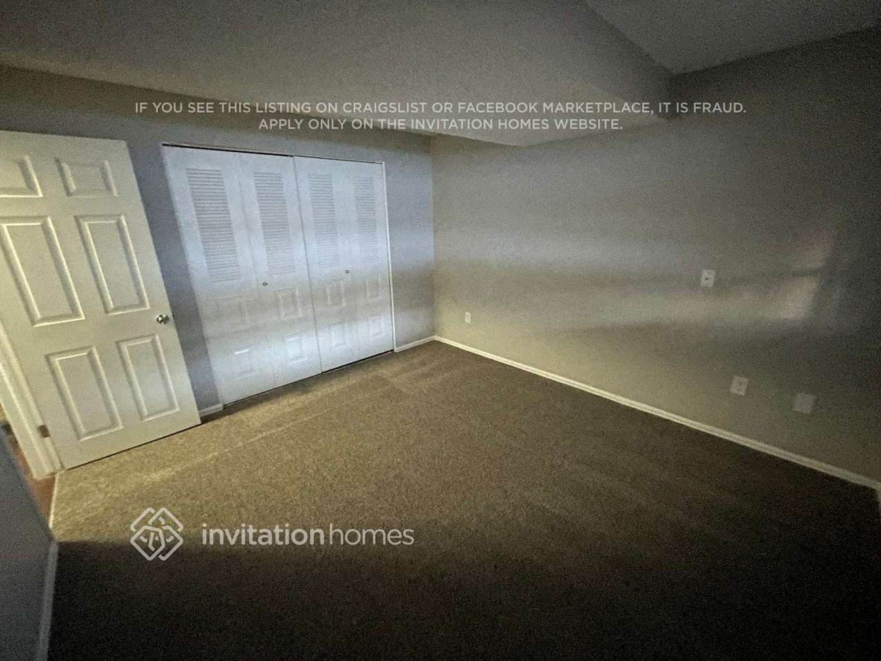 18856 E Utah Cir - Photo 4 of 7