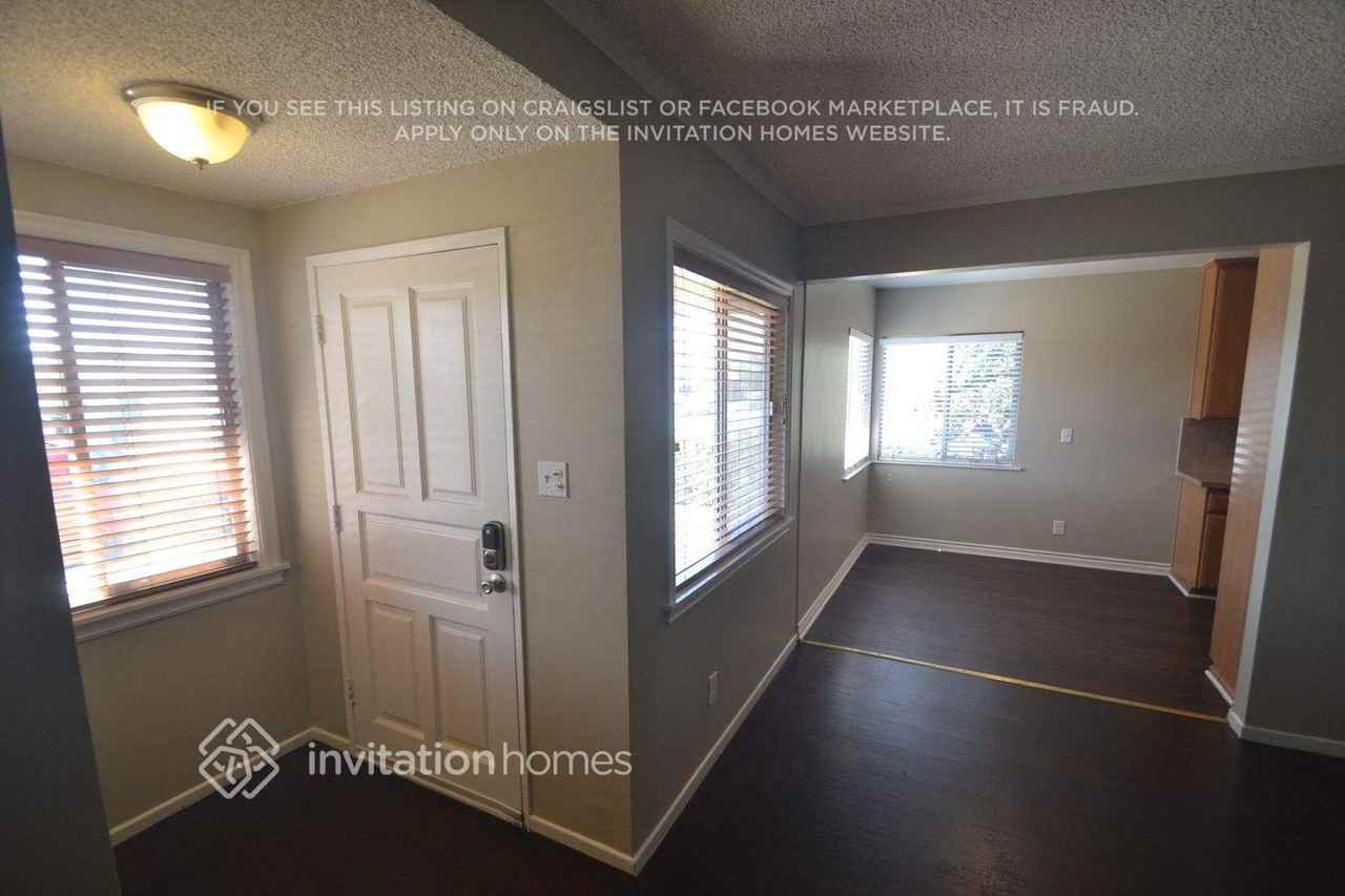 533 W 224th St - Photo 4 of 23