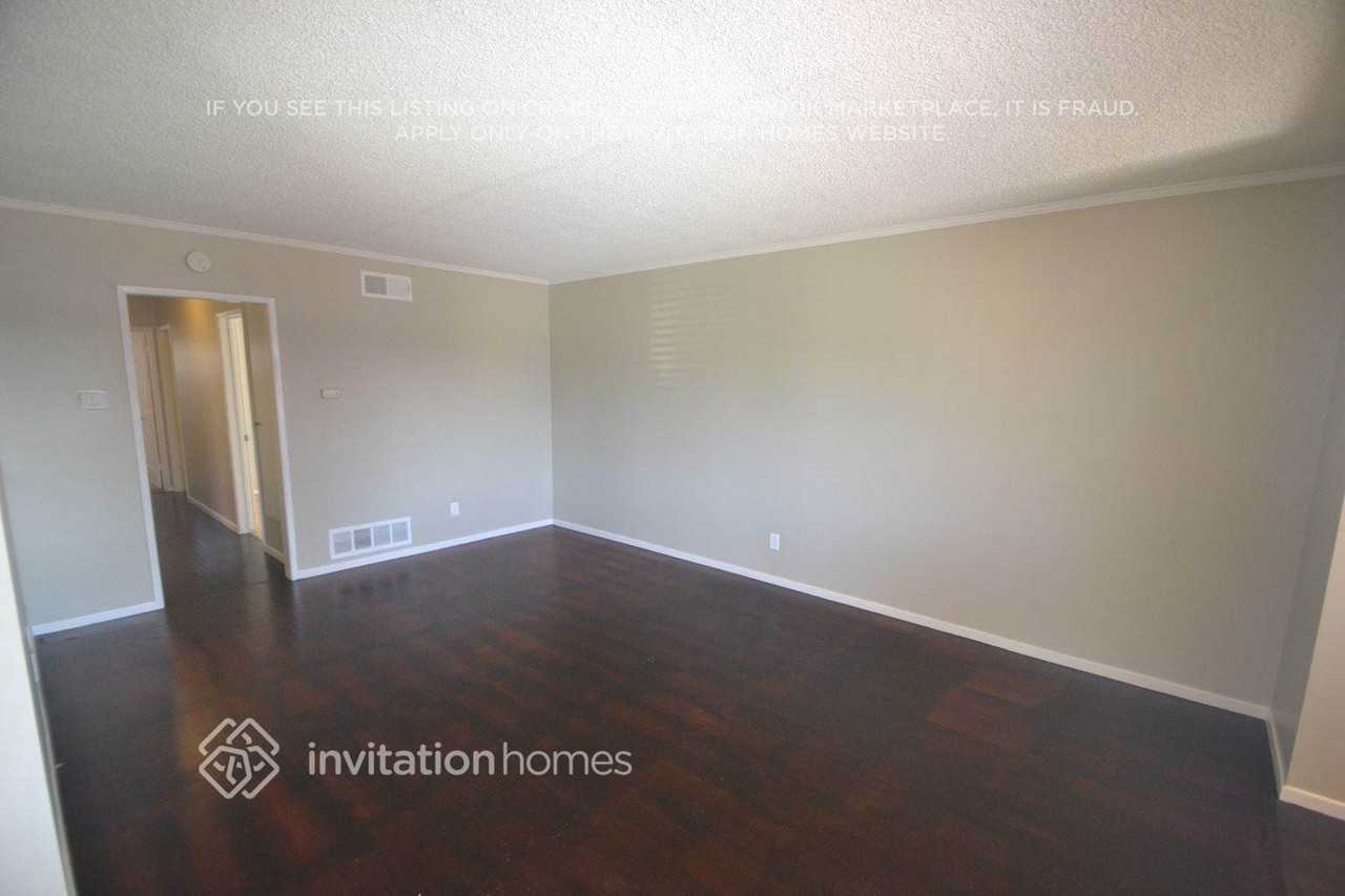 533 W 224th St - Photo 5 of 23