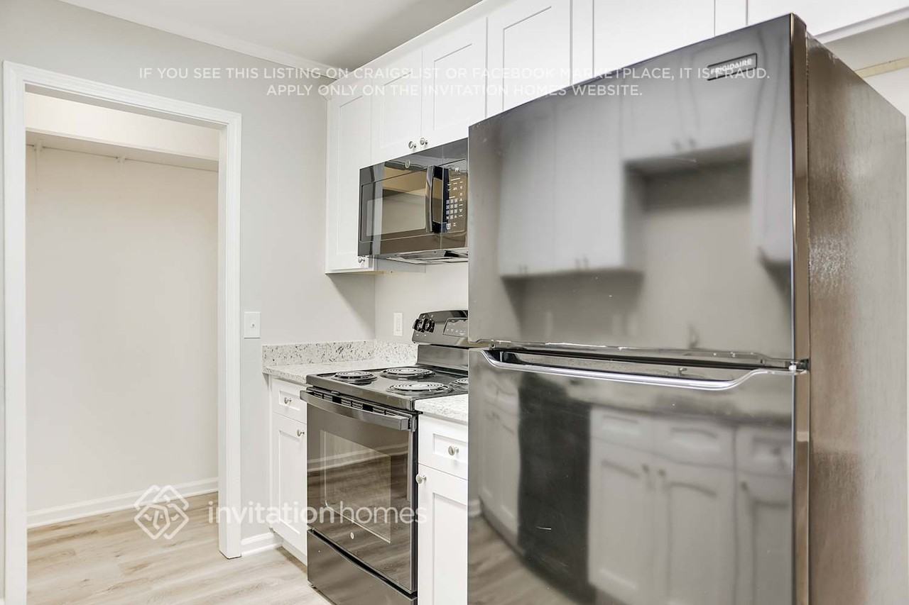 4665 Pilgrim Point Rd - Photo 7 of 24