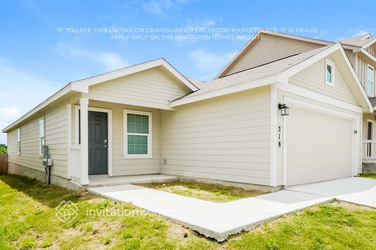 218 Hollywood Dr - Photo 3 of 17