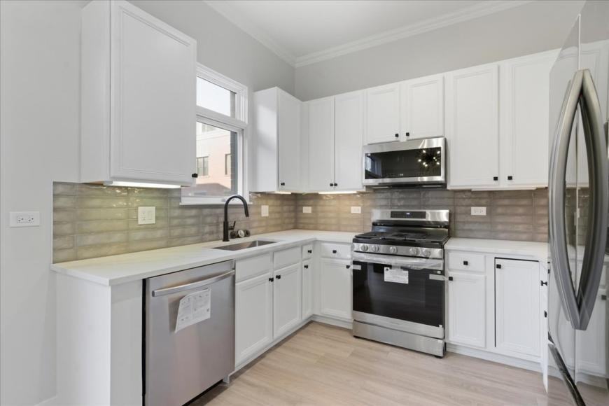 839 W 14th Pl - Photo 3 of 10