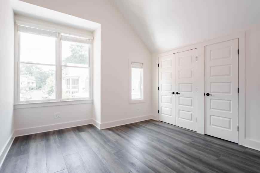 192 La France Walk Ne - Photo 3 of 10