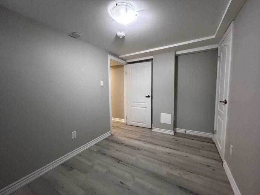 103 2-103 Elgin Cres - Photo 4 of 10