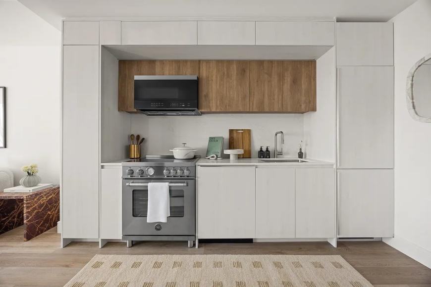 644 E 14th St - Photo 4 of 10