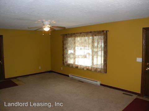 448 Abbe Rd - Photo 3 of 12