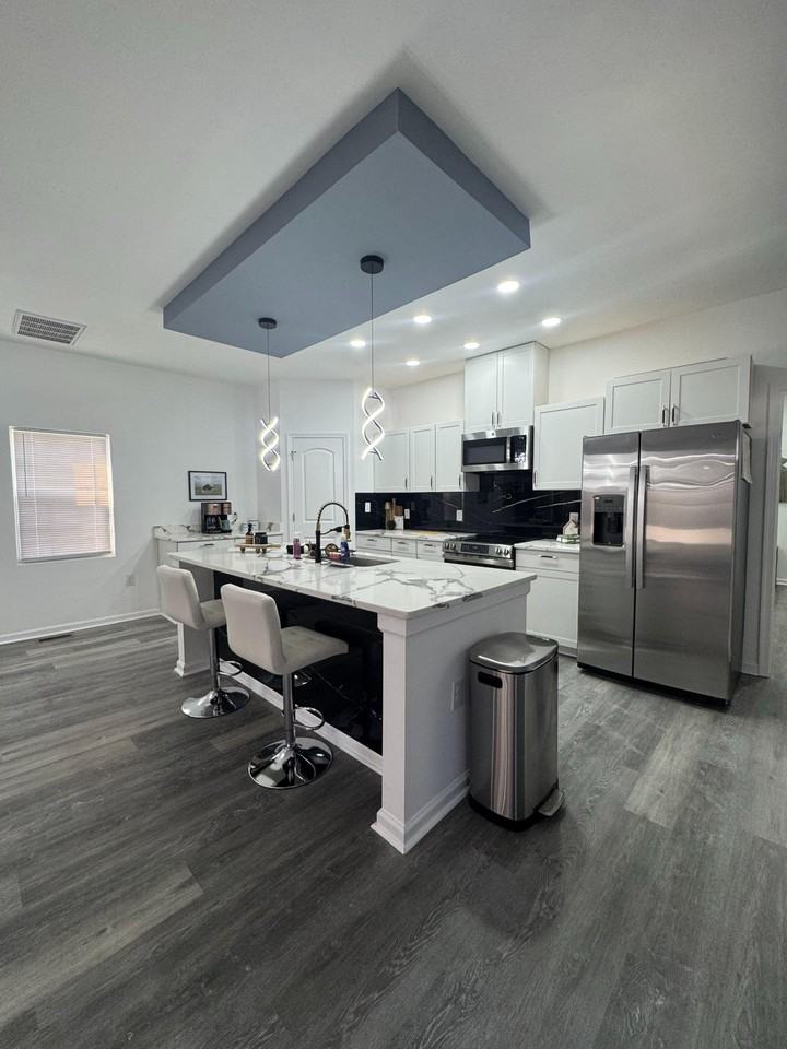 Hinton St - Photo 2 of 12