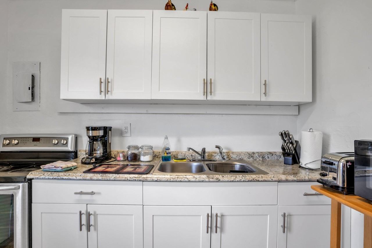 Nw 30th St - Photo 2 of 11