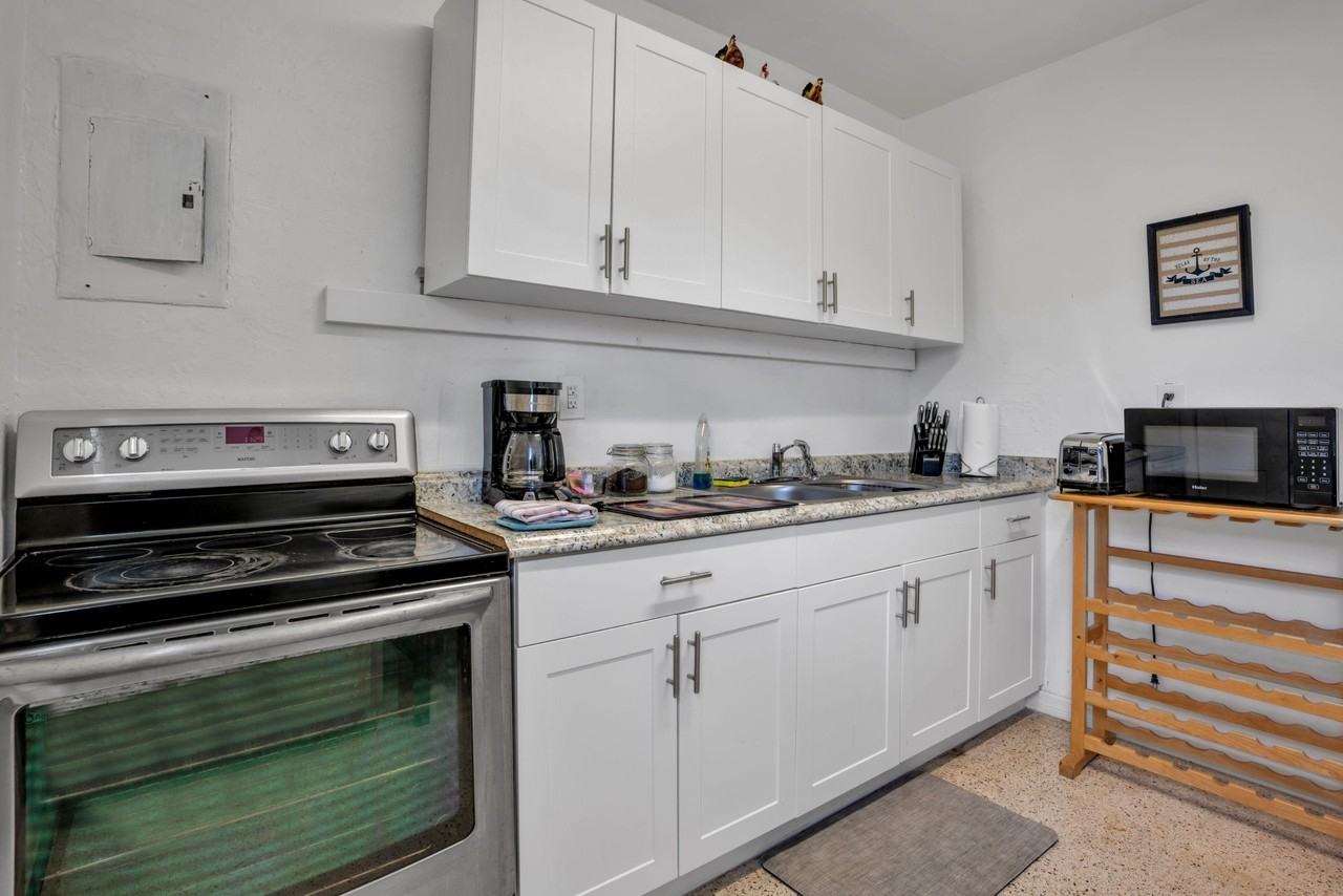 Nw 30th St - Photo 3 of 11