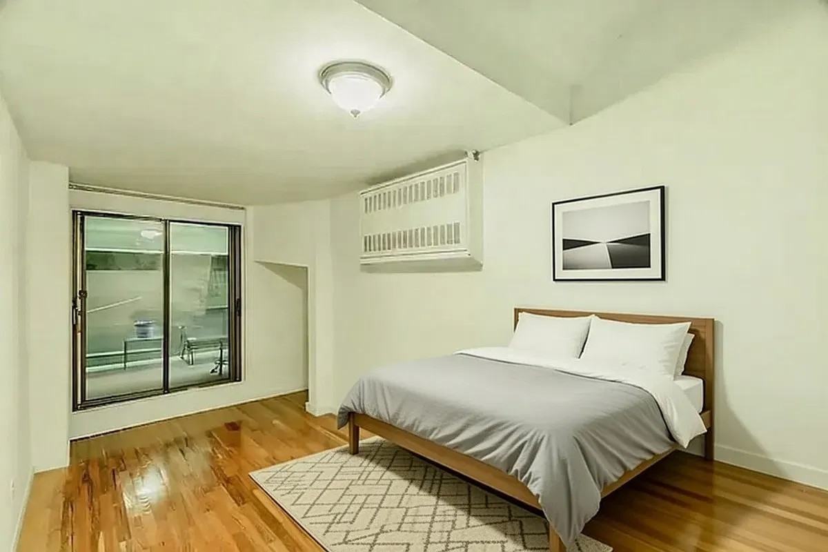 40 E 12th St #1B - Photo 2 of 7