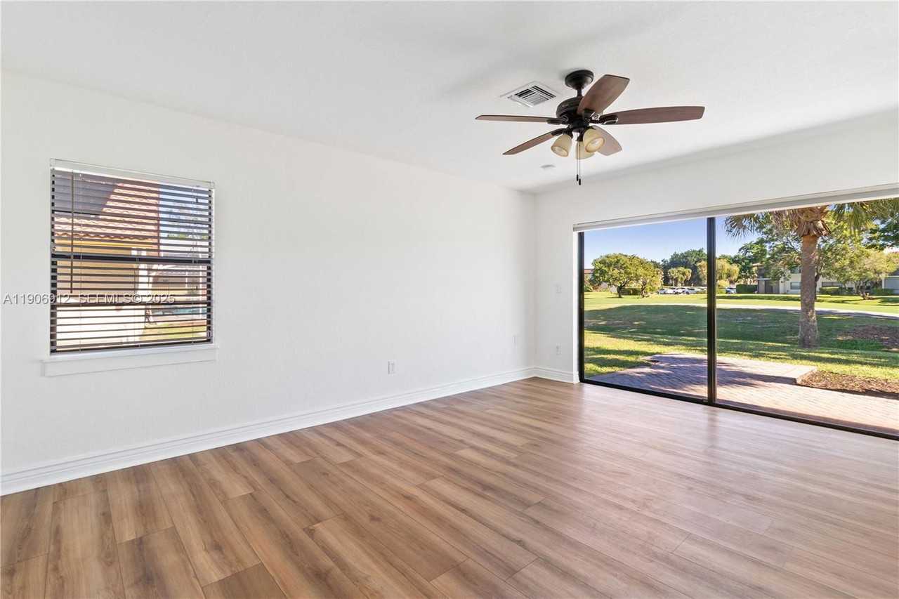 Escondido Way S - Photo 4 of 5