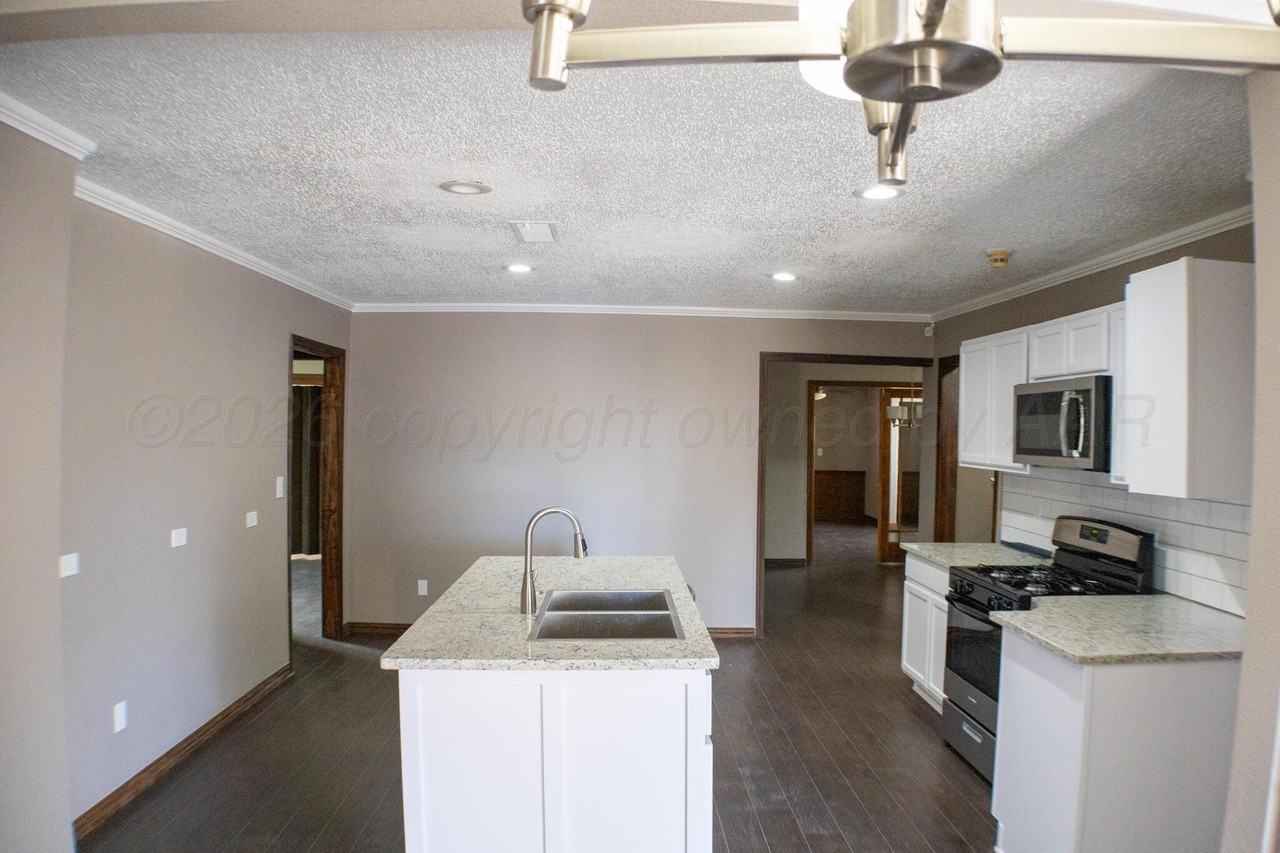 1022 Sw 15th Ave - Photo 5 of 29