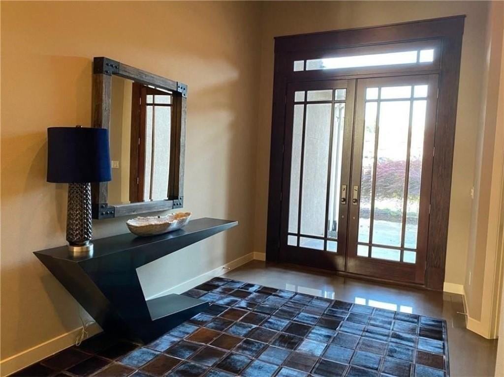 17 W Augusta Ct - Photo 2 of 23