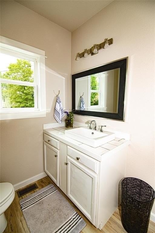 1579 S Duncan Ave - Photo 7 of 10