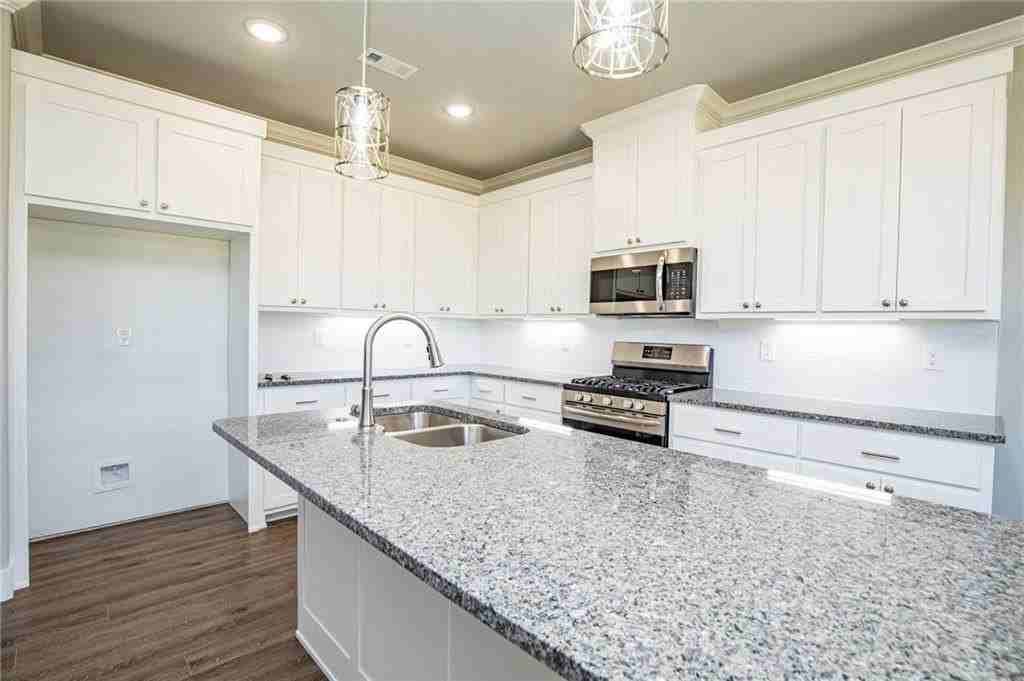 1936 Seay Cir - Photo 3 of 23