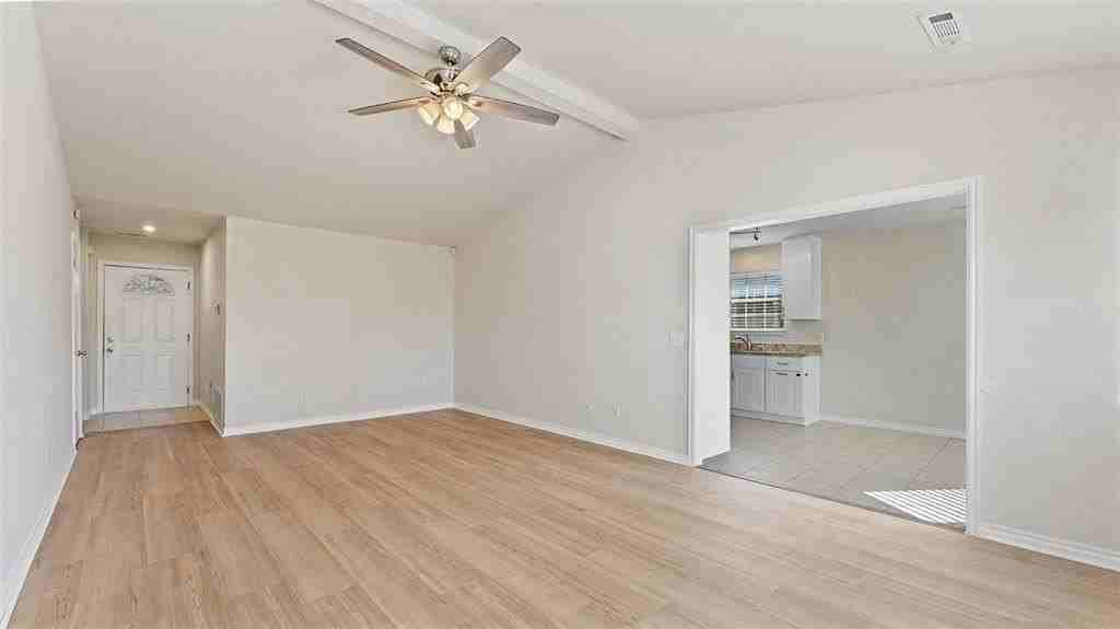 829 S Liberty Dr - Photo 3 of 20