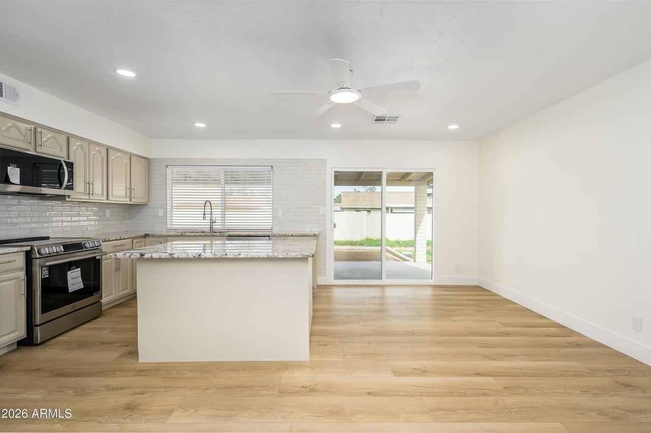 1132 W Laguna Azul Ave - Photo 5 of 17