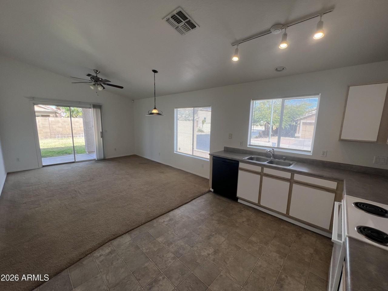 11802 W Cortez St - Photo 2 of 11