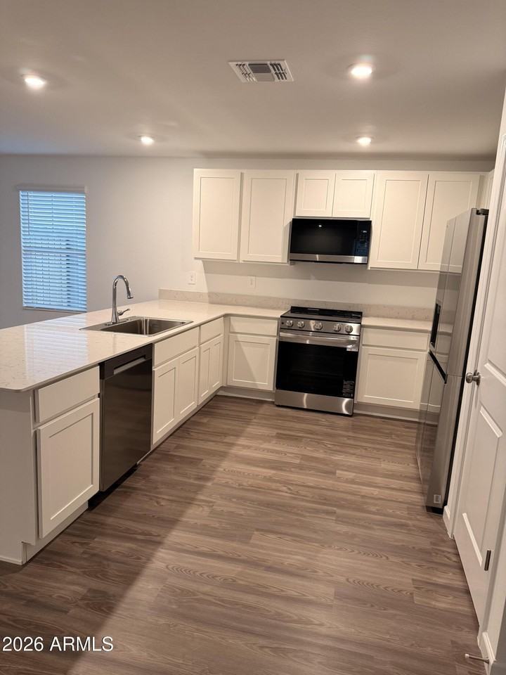 1109 W Gressinger St - Photo 2 of 5